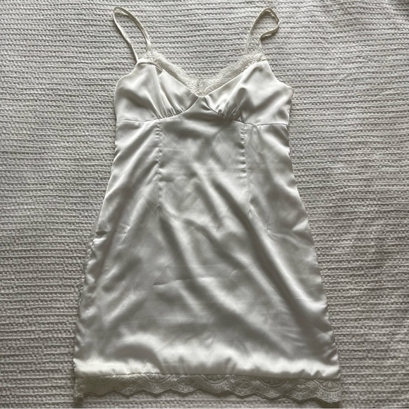 Princess Polly White Mini Dress - Picture 1 of 3